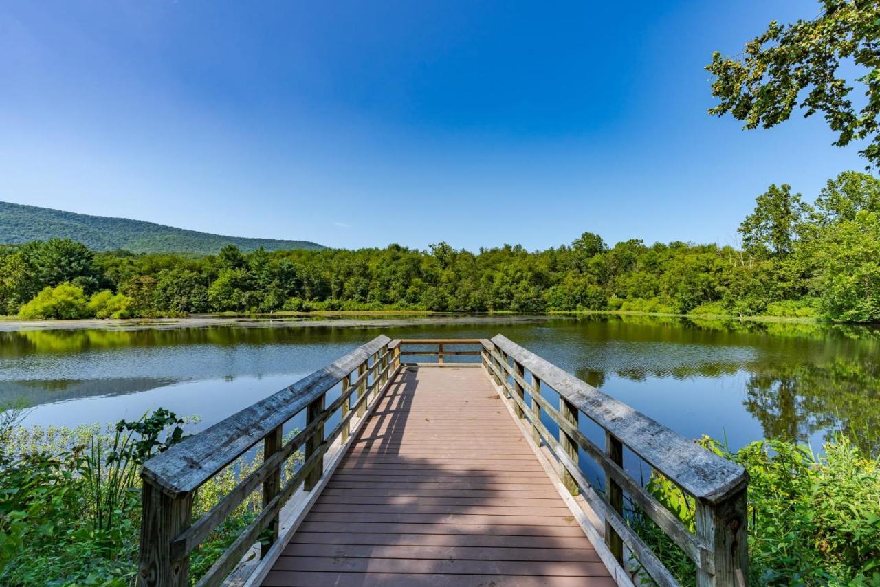 River Access W Hot Tub, Deck, Grill, & Wifi * Luray