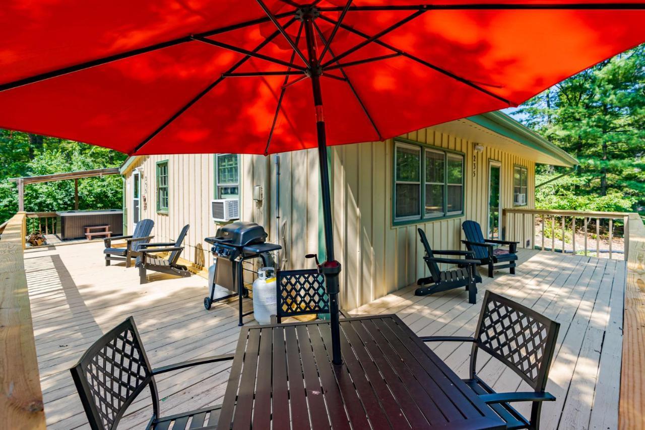 River Access W Hot Tub, Deck, Grill, & Wifi Luray
