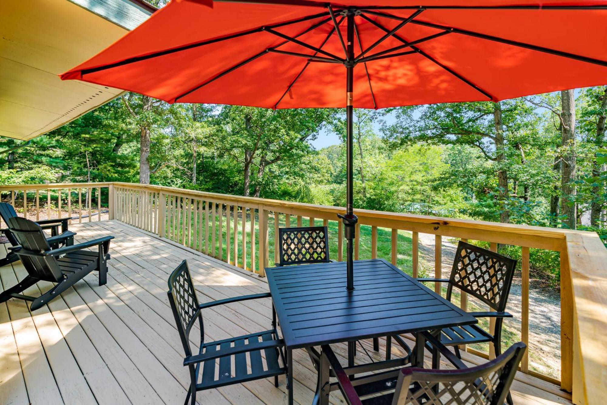 River Access W Hot Tub, Deck, Grill, & Wifi